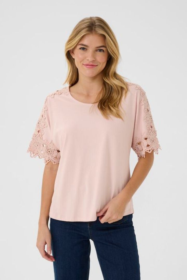 Livy T-Shirt